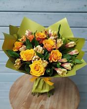 Букет цветов из:  Альстромерии и Розы в Малых Дербетах