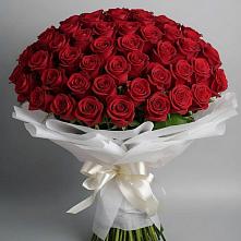Букет 101 Красная роза Блэк Мэджик в Малых Дербетах