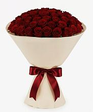 Букет 101 Бордовая роза Блэк Бакарра в Малых Дербетах