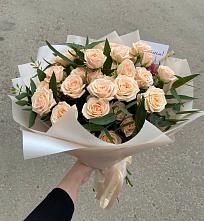 Букет Кремовые розы Латте в Малых Дербетах