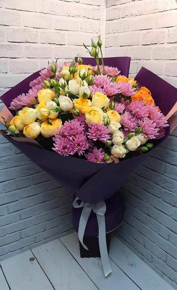 Букет цветов из: Хризантемы и Розы в Малых Дербетах