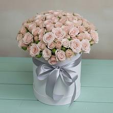 Цветочная композиция из Розы в шляпной коробке в Малых Дербетах