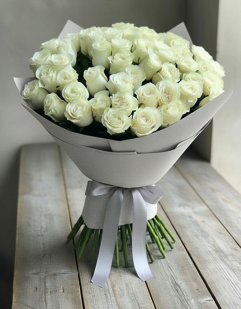 Букет 35 Белых роз в Малых Дербетах