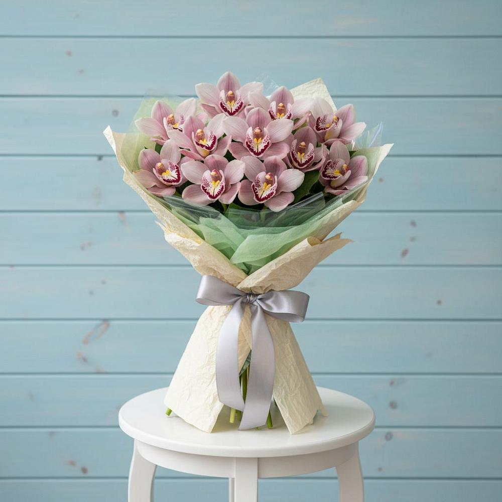 Букет цветов из: Орхидеи и Розы в Малых Дербетах