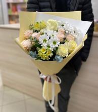 Букет цветов из:  Альстромерии, Розы и Хризантемы в Малых Дербетах