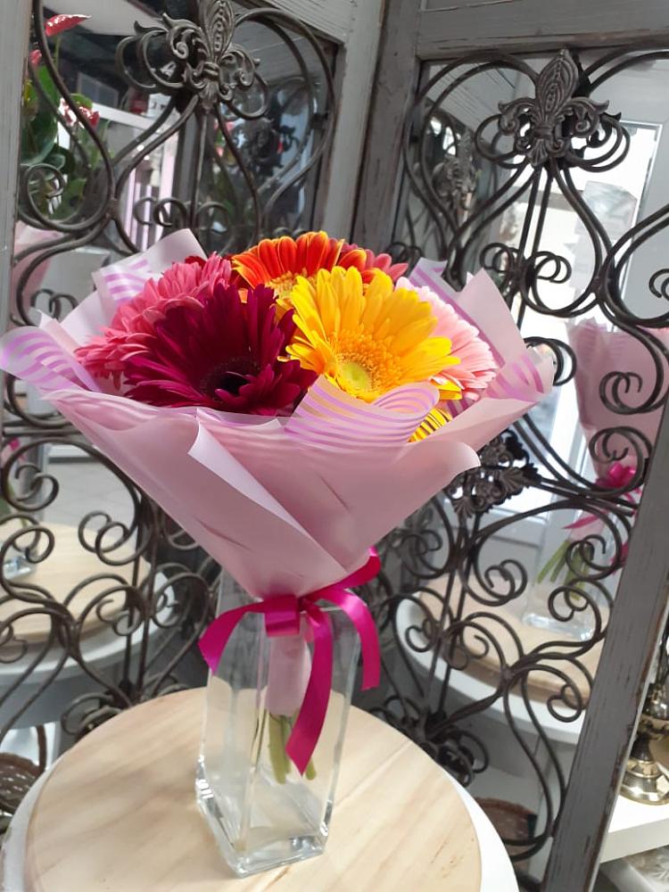 Букет цветов из: Герберы в Малых Дербетах