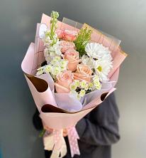 Букет цветов из:  Хризантемы и Розы в Малых Дербетах