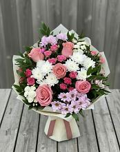 Букет цветов из:  Альстромерии, Гвоздики, Розы и Хризантемы в Малых Дербетах