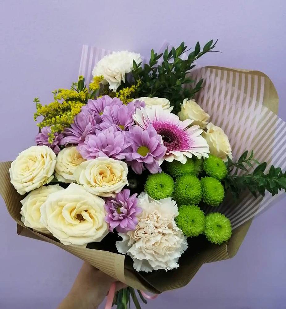 Букет цветов из: Хризантемы, Розы, Гвоздики и Герберы в Малых Дербетах