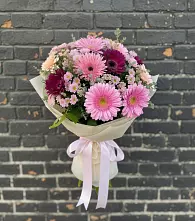Букет цветов из:  Герберы и Хризантемы в Малых Дербетах