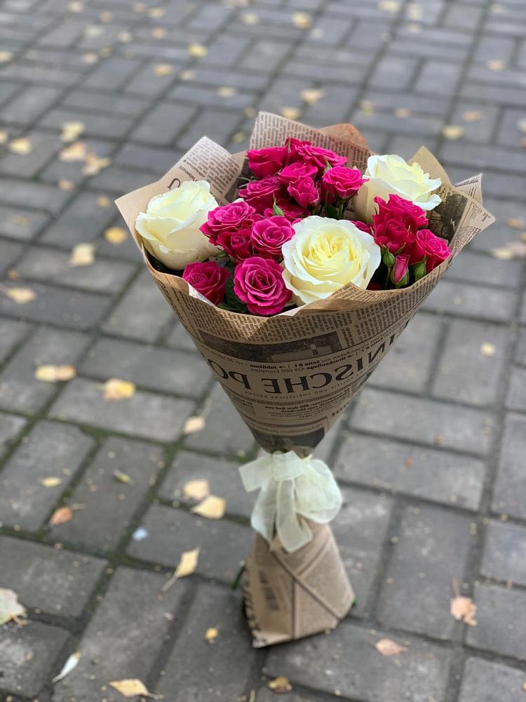 Букет цветов из: Розы в Малых Дербетах