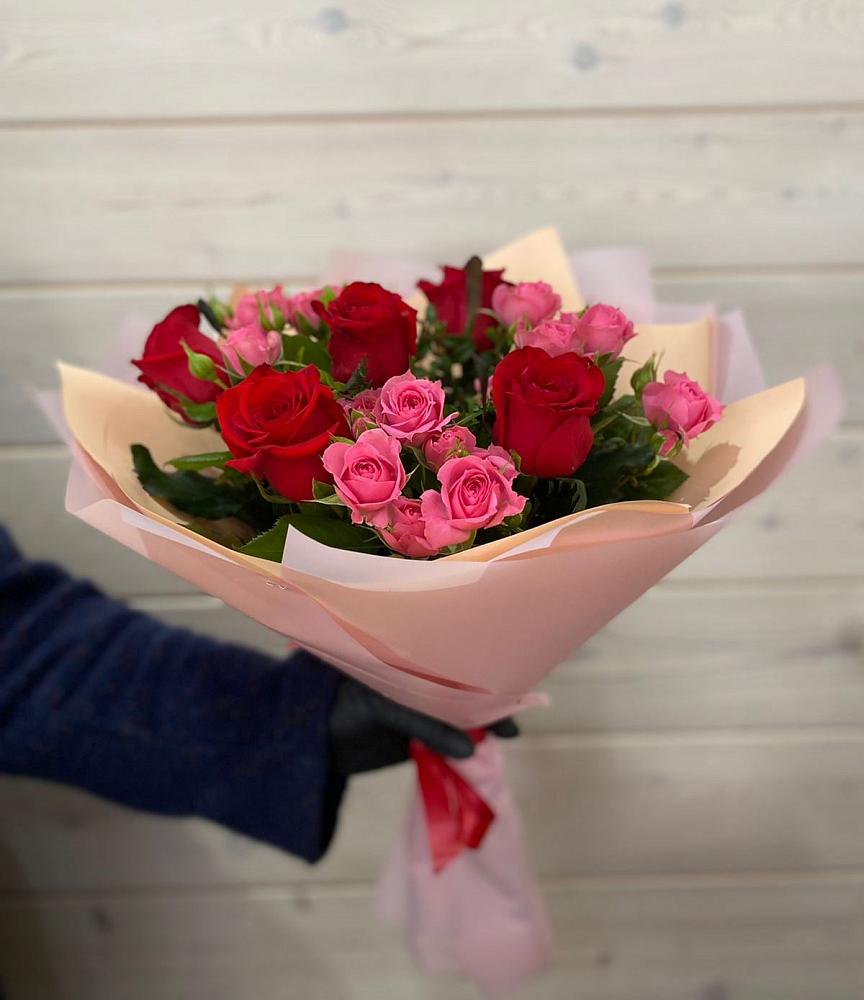 Букет цветов из: Розы в Малых Дербетах