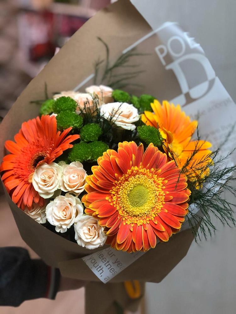 Букет цветов из: Герберы, Хризантемы и Розы в Малых Дербетах