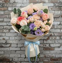 Букет цветов из:  Розы, Лизиантусы и Гвоздики #REPLACE_PRED# Малых Дербетах